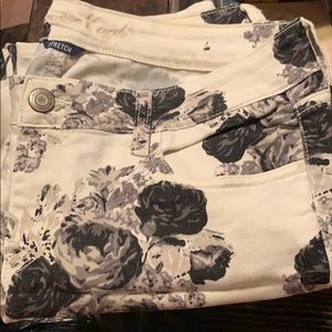American Eagle skinny jeans